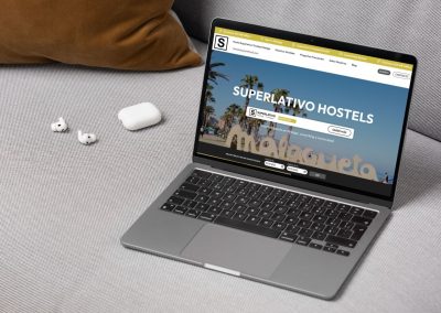 Diseño web con motor de reservas de los Hostales Superlativo